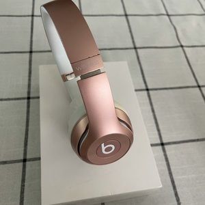 Beats Solo Wireless